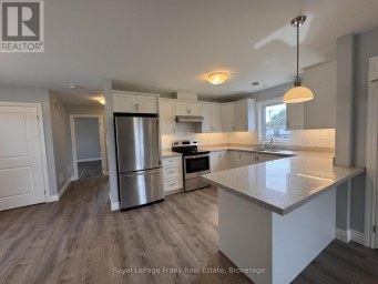 627 BLOOR STREET E Oshawa (Farewell) Ontario photo 7