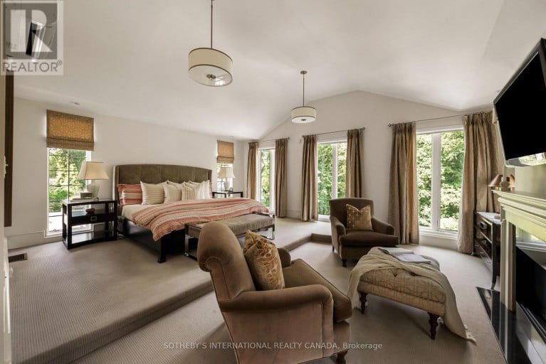 12 FOREST GLEN CRESCENT, Toronto (Bridle Path-Sunnybrook-York Mills), Ontario, M4N2E8