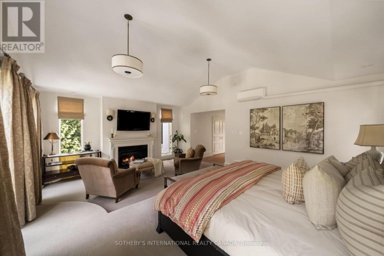12 FOREST GLEN CRESCENT, Toronto (Bridle Path-Sunnybrook-York Mills), Ontario, M4N2E8