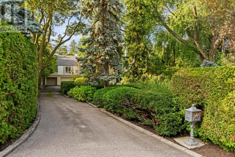12 FOREST GLEN CRESCENT, Toronto (Bridle Path-Sunnybrook-York Mills), Ontario, M4N2E8