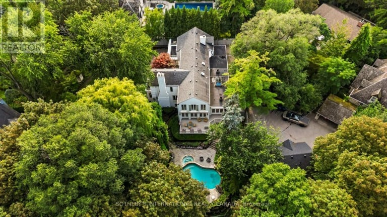 12 FOREST GLEN CRESCENT, Toronto (Bridle Path-Sunnybrook-York Mills), Ontario, M4N2E8