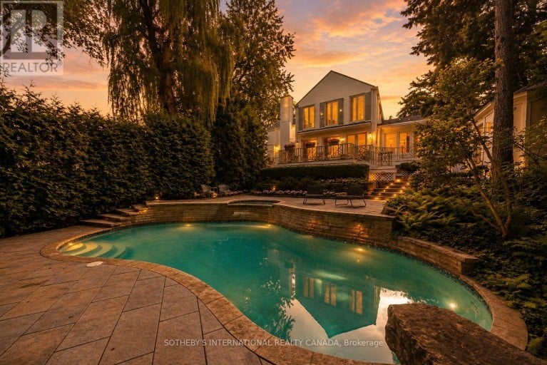 12 FOREST GLEN CRESCENT, Toronto (Bridle Path-Sunnybrook-York Mills), Ontario, M4N2E8