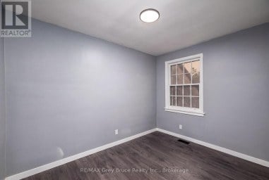 701 5TH STREET E Owen Sound Ontario photo 13