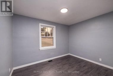 701 5TH STREET E Owen Sound Ontario photo 15