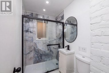 701 5TH STREET E Owen Sound Ontario photo 17