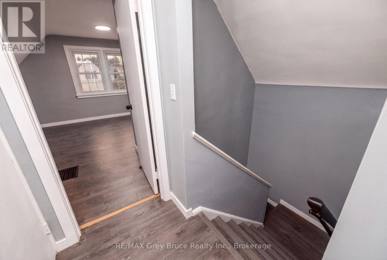 701 5TH STREET E, Owen Sound, Ontario, N4K1E4