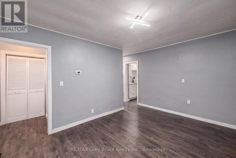 701 5TH STREET E, Owen Sound, Ontario, N4K1E4