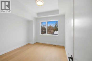 1529 18 Avenue NW Calgary Alberta photo 40