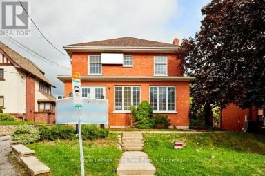 215 SIMCOE STREET N Oshawa (O'Neill) Ontario photo 1