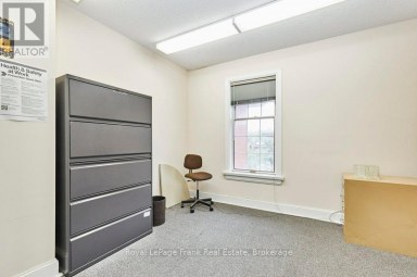 215 SIMCOE STREET N Oshawa (O'Neill) Ontario photo 20