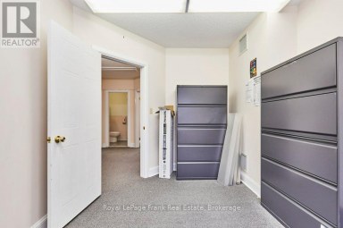 215 SIMCOE STREET N Oshawa (O'Neill) Ontario photo 21