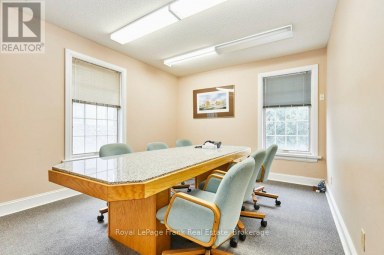 215 SIMCOE STREET N Oshawa (O'Neill) Ontario photo 24