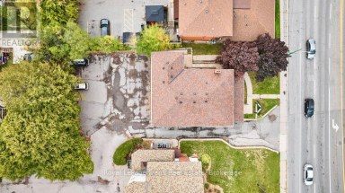 215 SIMCOE STREET N Oshawa (O'Neill) Ontario photo 35
