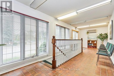 215 SIMCOE STREET N Oshawa (O'Neill) Ontario photo 7