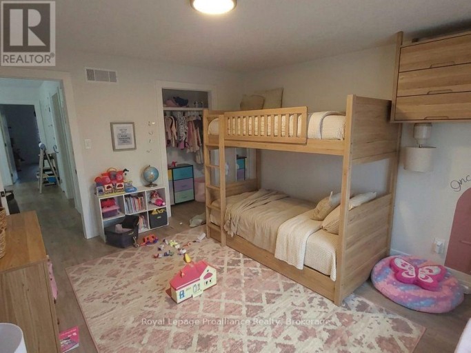 33 HUFFMAN ROAD, Quinte West (Frankford Ward), Ontario, K0K2C0