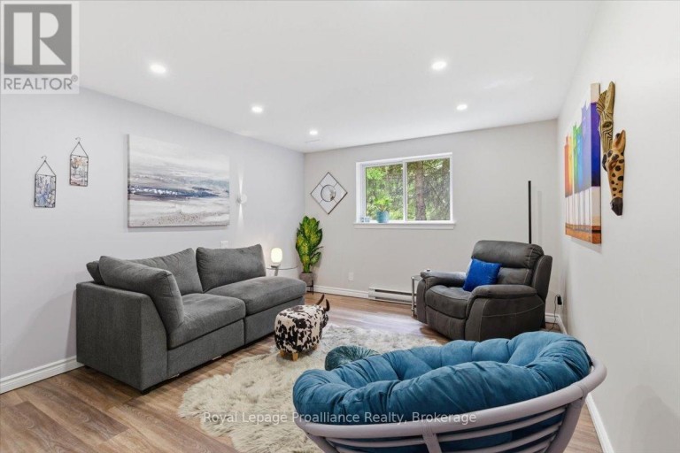 12 EXPERIMENTAL FARM ROAD, Quinte West (Murray Ward), Ontario, K8V5P7