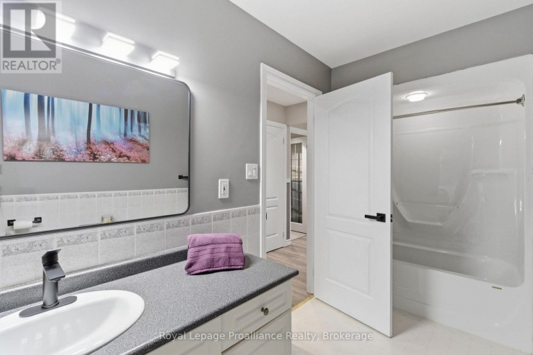 12 EXPERIMENTAL FARM ROAD, Quinte West (Murray Ward), Ontario, K8V5P7