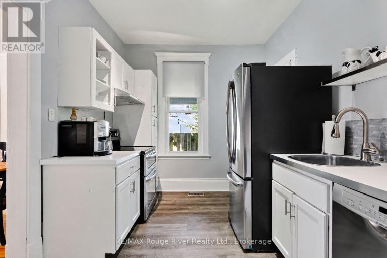 278 DALHOUSIE STREET, Peterborough (Town Ward 3), Ontario, K9J2M4