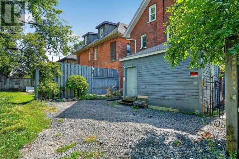 278 DALHOUSIE STREET, Peterborough (Town Ward 3), Ontario, K9J2M4