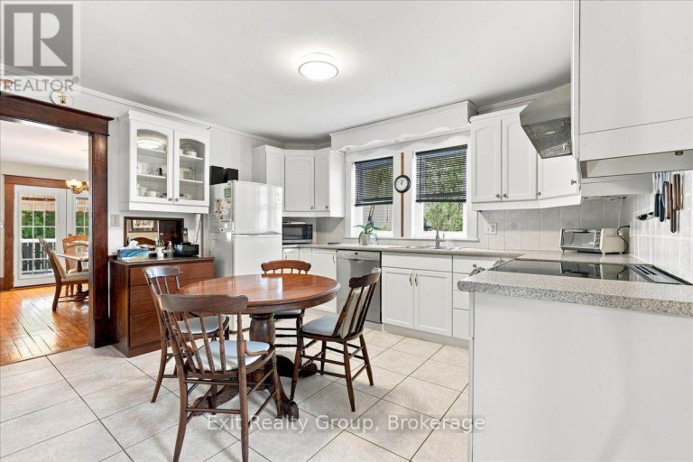 28 LORNE AVENUE, Quinte West (Trenton Ward), Ontario, K8V5B3