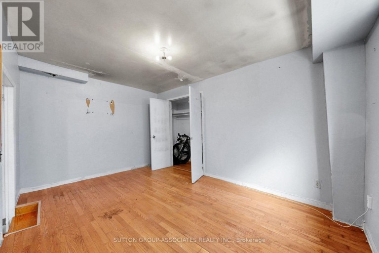 18 1/2 BELLEVUE AVENUE, Toronto (Kensington-Chinatown), Ontario, M5T2N4