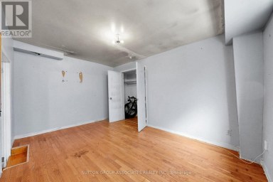 18 1/2 BELLEVUE AVENUE Toronto (Kensington-Chinatown) Ontario photo 11