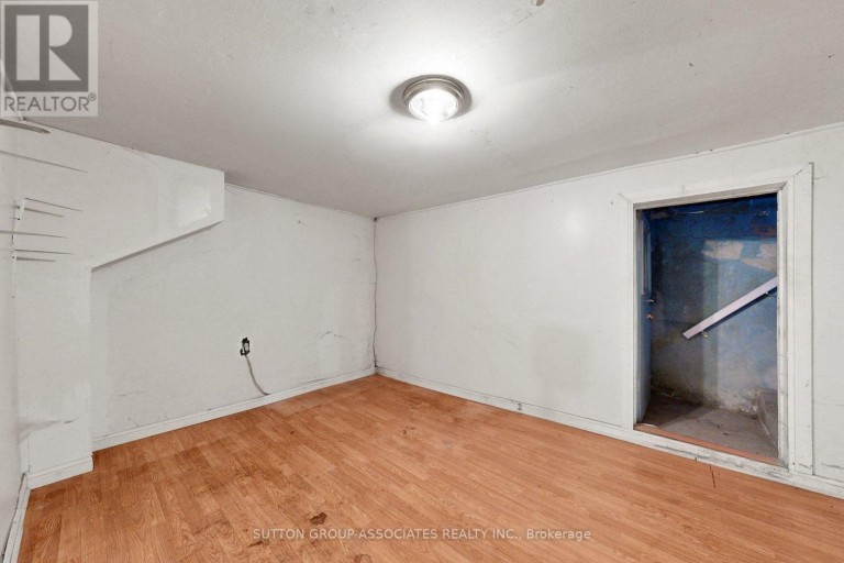 18 1/2 BELLEVUE AVENUE, Toronto (Kensington-Chinatown), Ontario, M5T2N4