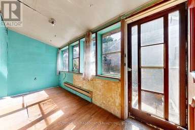 18 1/2 BELLEVUE AVENUE Toronto (Kensington-Chinatown) Ontario photo 5