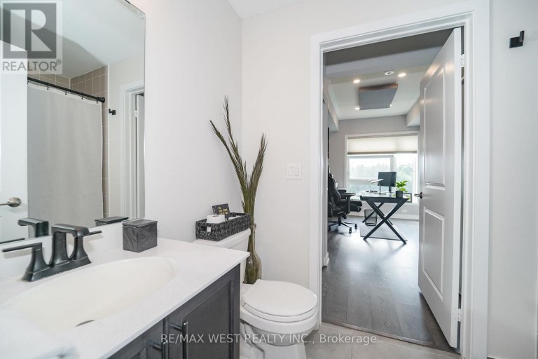 344 - 555 WILLIAM GRAHAM DRIVE, Aurora, Ontario, L4G3H9