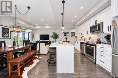 344 - 555 WILLIAM GRAHAM DRIVE Aurora Ontario photo 4