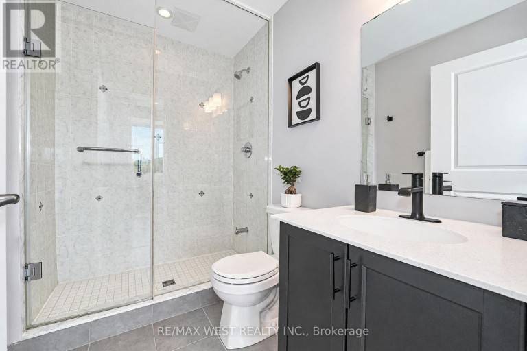 344 - 555 WILLIAM GRAHAM DRIVE, Aurora, Ontario, L4G3H9