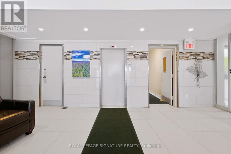 401 - 2485 WOKING CRESCENT, Mississauga (Sheridan), Ontario, L5K1Z6