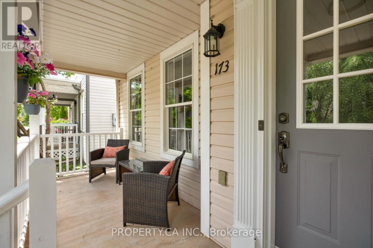 173 LITTLEWOOD DRIVE, Oakville (RO River Oaks), Ontario, L6H6T9