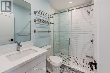 151 CAMPBELL AVENUE Toronto (Dovercourt-Wallace Emerson-Junction) Ontario photo 11