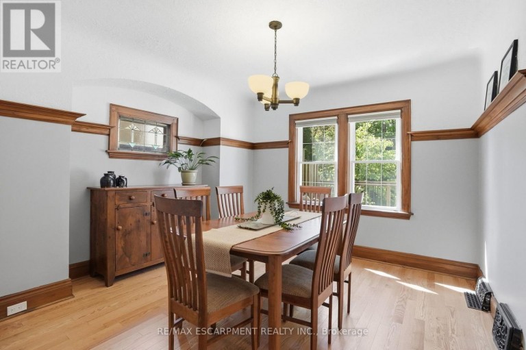 97 CLINE AVENUE N, Hamilton (Westdale), Ontario, L8S3Z5