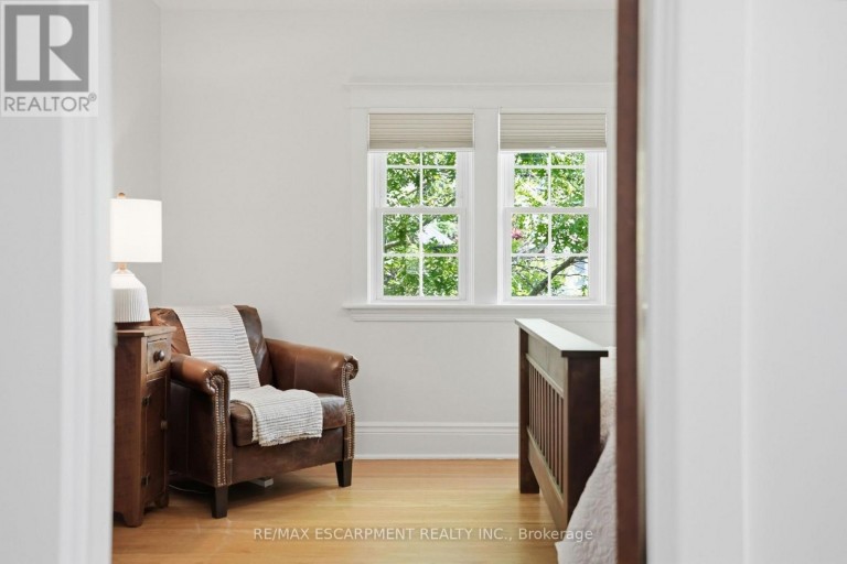 97 CLINE AVENUE N, Hamilton (Westdale), Ontario, L8S3Z5