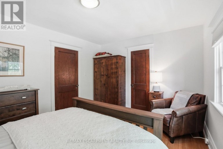 97 CLINE AVENUE N, Hamilton (Westdale), Ontario, L8S3Z5