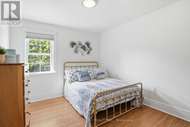 97 CLINE AVENUE N, Hamilton (Westdale), Ontario, L8S3Z5