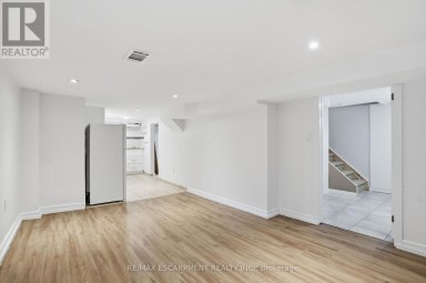 97 CLINE AVENUE N Hamilton (Westdale) Ontario photo 23