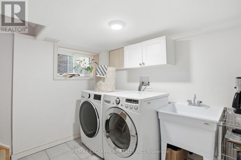 97 CLINE AVENUE N, Hamilton (Westdale), Ontario, L8S3Z5