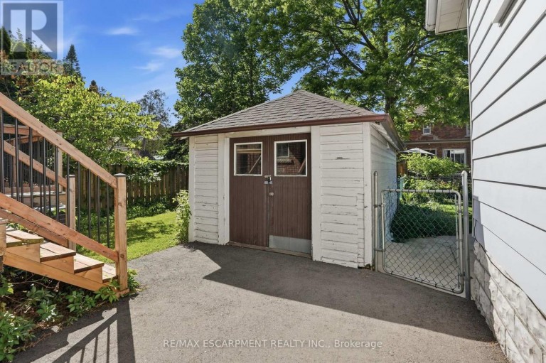 97 CLINE AVENUE N, Hamilton (Westdale), Ontario, L8S3Z5