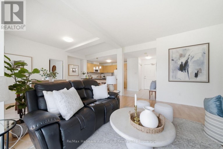 215 - 145 THIRD STREET, Cobourg, Ontario, K9A5X1