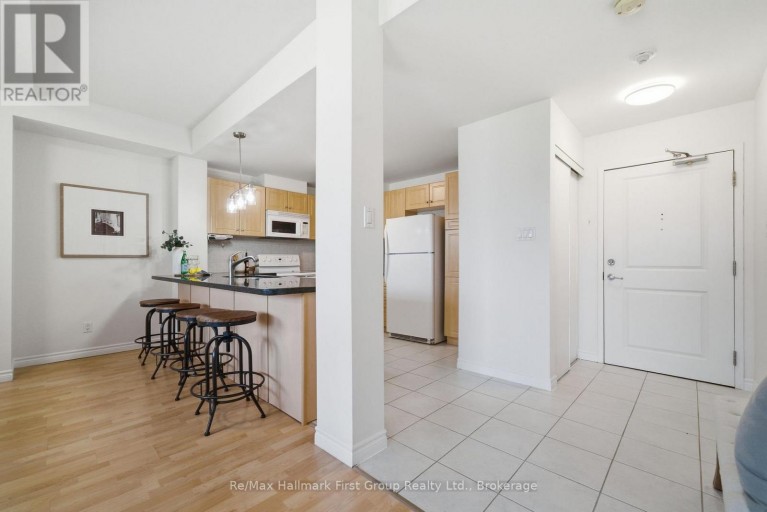 215 - 145 THIRD STREET, Cobourg, Ontario, K9A5X1