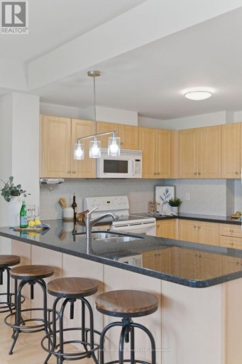 215 - 145 THIRD STREET, Cobourg, Ontario, K9A5X1