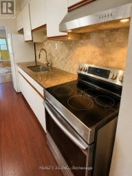 8 MACK AVENUE Toronto (Clairlea-Birchmount) Ontario photo 12