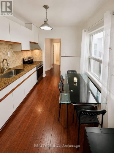 8 MACK AVENUE, Toronto (Clairlea-Birchmount), Ontario, M1L1L9