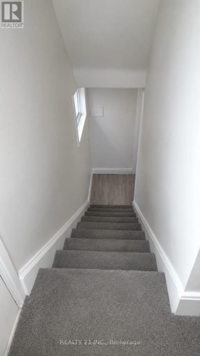 8 MACK AVENUE, Toronto (Clairlea-Birchmount), Ontario, M1L1L9