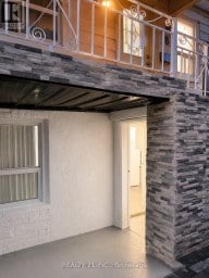 8 MACK AVENUE Toronto (Clairlea-Birchmount) Ontario photo 6