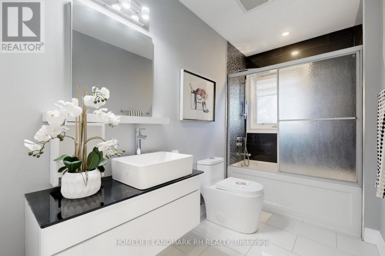 88 RIVERGLEN DRIVE, Georgina (Keswick South), Ontario, L4P2R1
