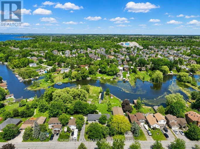 88 RIVERGLEN DRIVE, Georgina (Keswick South), Ontario, L4P2R1